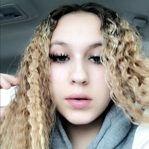 Meet your Posher, Macy